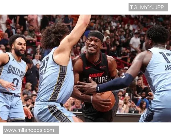 巴特勒半场表现出色8中5砍下16分并贡献6罚7中助力球队争胜 巴特勒半场表现出色8中5砍下16分并贡献6罚7中助力球队争胜